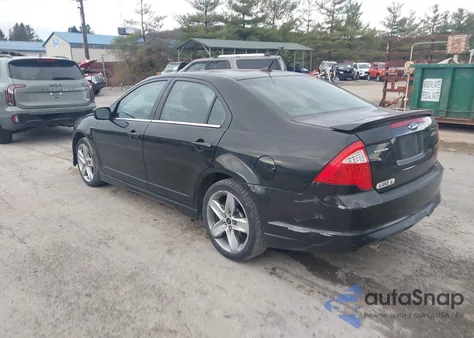 2010 Ford Fusion Sport z USA, uszkodzony, nr VIN 3FAHP0KC3AR204935